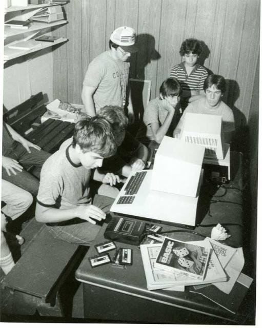 B_W_Boys_on_computers.jpg